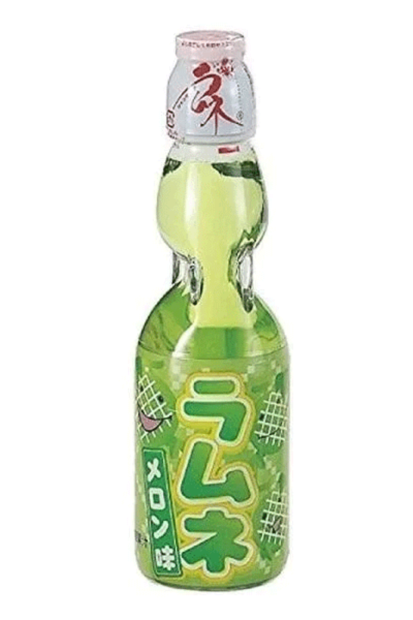 Hata Ramune Melon 200ml flaske, en japansk brus med søt melonsmak.