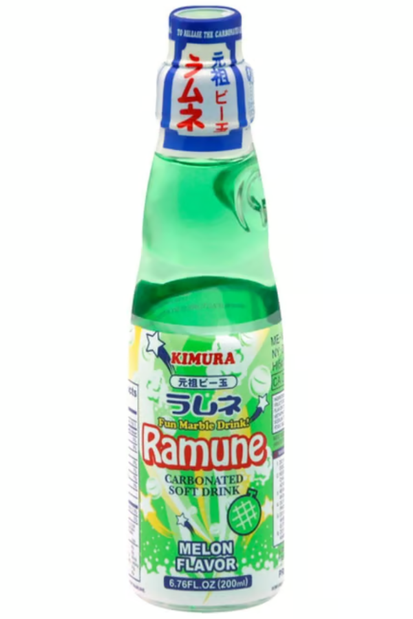 Kimura Ramune Melon 200ml flaske, en japansk brus med søt melonsmak.