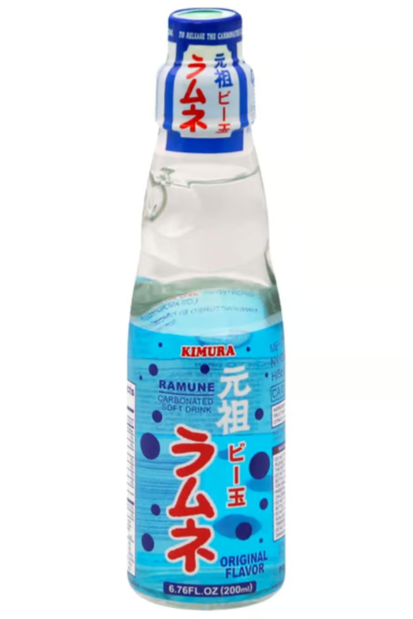 Kimura Ramune Original 200ml flaske, en japansk brus med sitron-lime smak.